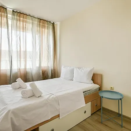 Delta Planet Budget Flat 2 Guests Apartment *