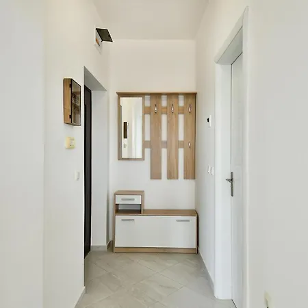 Delta Planet Budget Flat 2 Guests * Варна