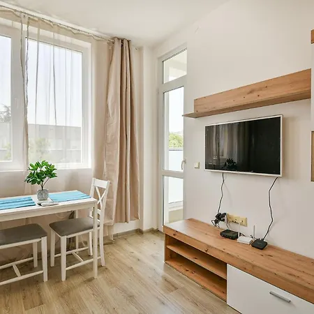 Апартаменти Delta Planet Budget Flat 2 Guests Варна