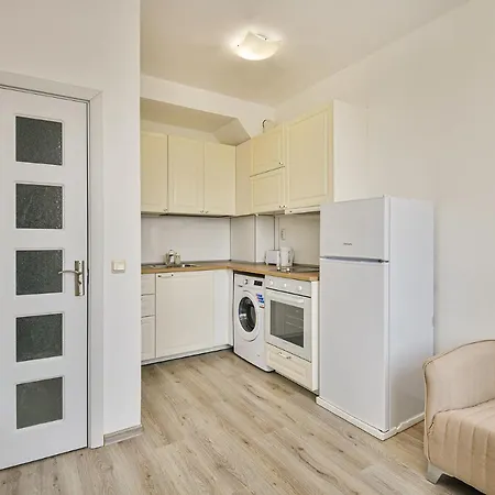 Delta Planet Budget Flat 2 Guests Апартаменти